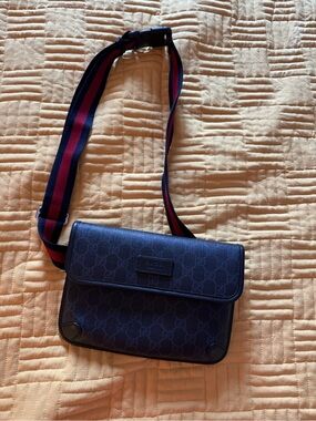 Gucci Black Canvas Crossbody Bag with Black Trim